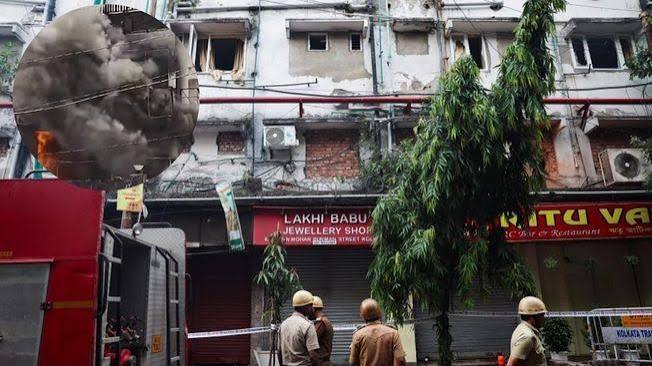 कोलकाता के होटल में दिल्ली जैसा हादसा, भीषण अग्निकांड में 9 की गई जान; मरने वालों में बांग्लादेशी भी शामिल