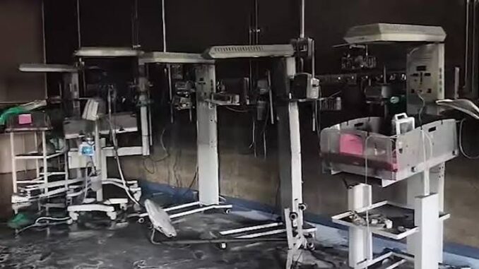 महाराष्ट्र के अमरावती में बड़ा हादसा, वेंटिलेटर में ब्लास्ट से अस्पताल में लगी भीषण आग; 3 नवजातों की झुलसकर मौत