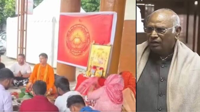 'देश में दलितों के लिए कोई जगह नहीं...', हल्द्वानी में कांग्रेस रैली के बाद 'शुद्धिकरण' पर बोले खरगे, नड्डा ने कहा-जांच कराएंगे