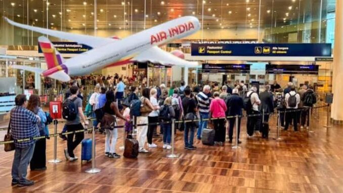 बिना इमिग्रेशन क्लीयरेंस देश छोड़ गए 3 इतालवी, एयर इंडिया की चूक पर उठे सवाल; क्या है एयरलाइन 'ईजी कनेक्ट' सर्विस?