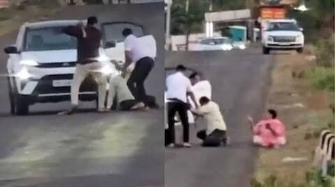 Pune: 'कलयुगी' औलाद बनी 'जल्लाद'... जमीन बेचने पर मां-बाप को बीच सड़क पर पीटा; बेटों के खिलाफ मामला दर्ज