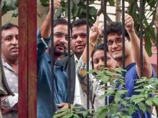 जंतर-मंतर पर प्रदर्शन पड़ा भारी: रांका-दास को पांच दिनों की न्यायिक हिरासत, तिरंगा लेकर पहुंचे थे सीजेपी नेताजंतर-मंतर पर प्रदर्शन पड़ा भारी: रांका-दास को पांच दिनों की न्यायिक हिरासत, तिरंगा लेकर पहुंचे थे सीजेपी नेता