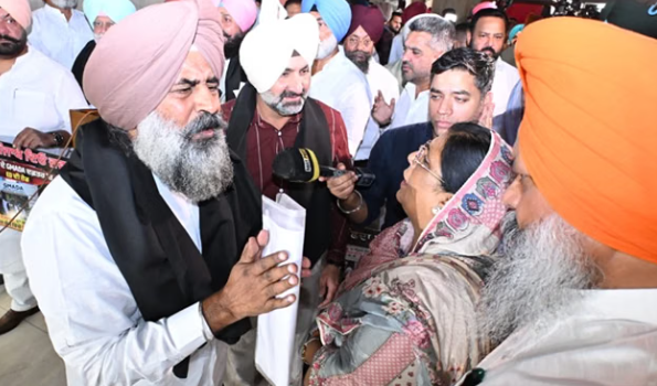 पंजाब विधानसभा के बाहर आप-कांग्रेस में भिड़ंत: आमने-सामने आए विधायक, जुबानी जंग के बीच परगट सिंह ने जोड़े हाथ