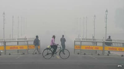 Delhi-NCR gripped by smog as AQI hits 245; GRAP-1 enforced amid nationwide weather shifts