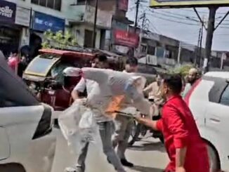 एमएलसी चुनाव: मुजफ्फरनगर में भाजपा-सपा नेताओं में धक्का-मुक्की, लगाए धांधली के आरोप, डीएम पहुंचे